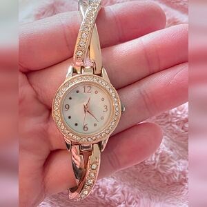 Elegant Gold Women's Watch with Crystal Accents